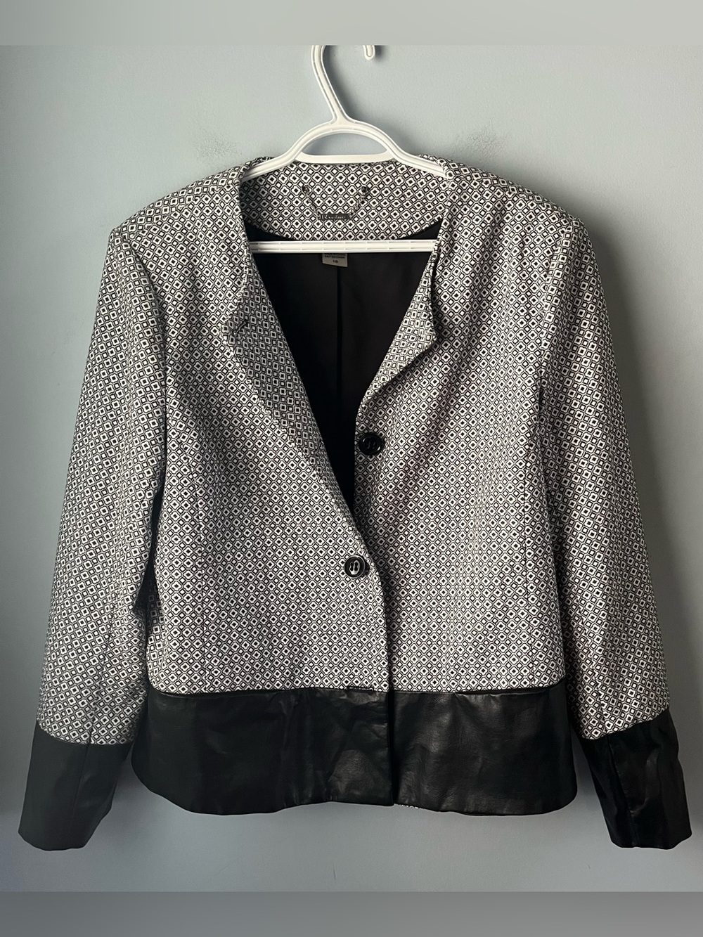 Nygard Black & White Patterned Button-Down Blazer Faux Leather Trim Size 16